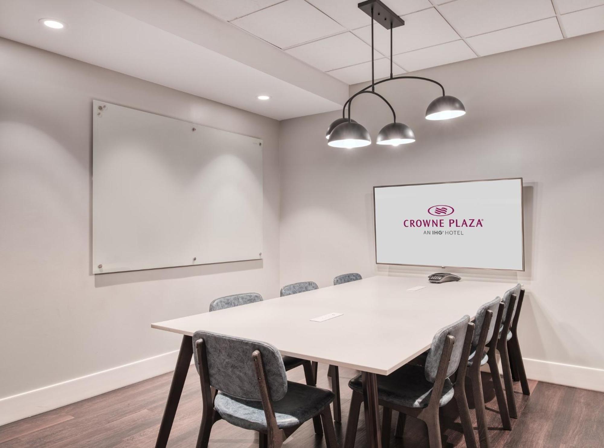 Crowne Plaza Indianapolis-Dwtn-Union Stn By Ihg Hotel Екстериор снимка