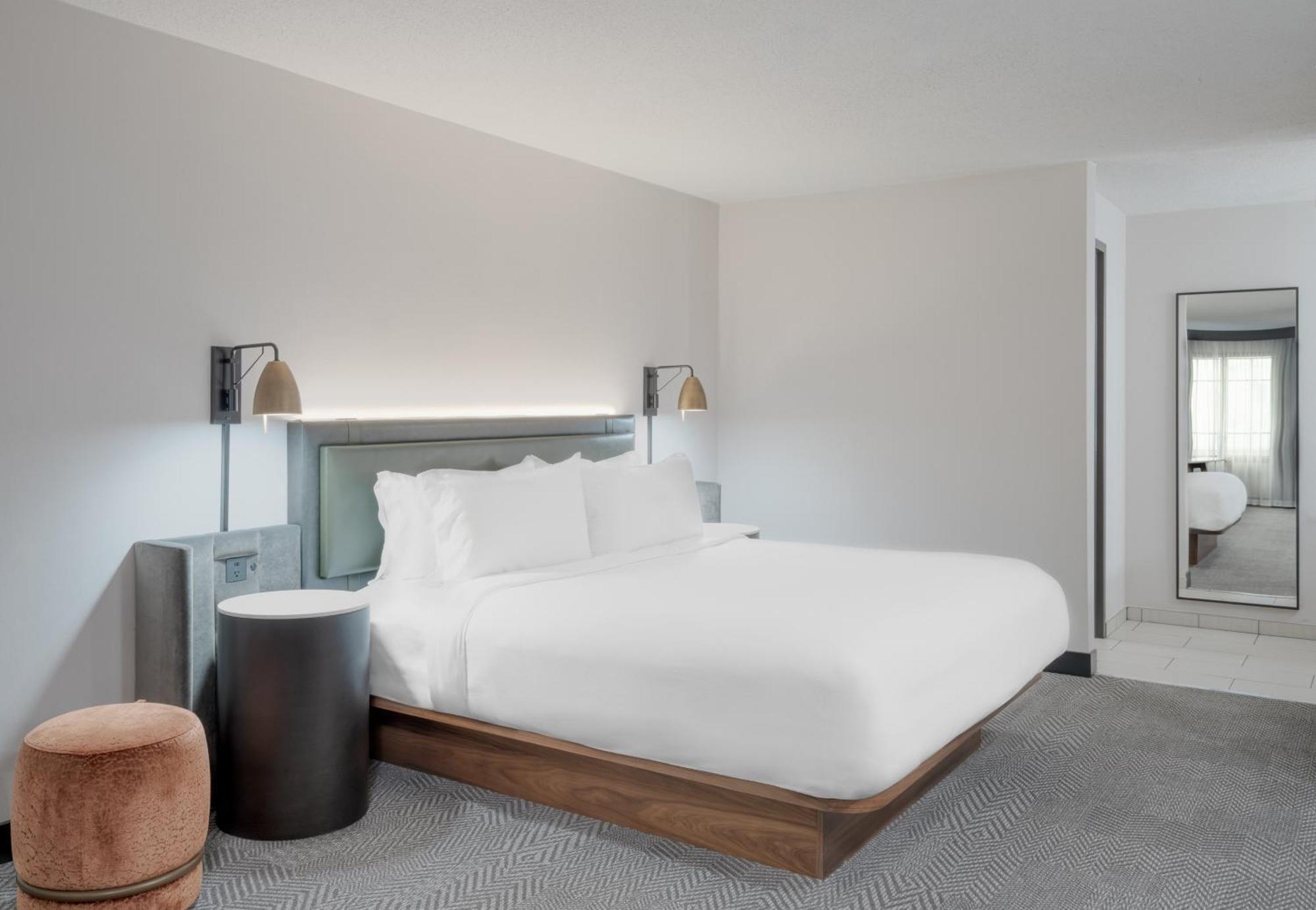 Crowne Plaza Indianapolis-Dwtn-Union Stn By Ihg Hotel Екстериор снимка